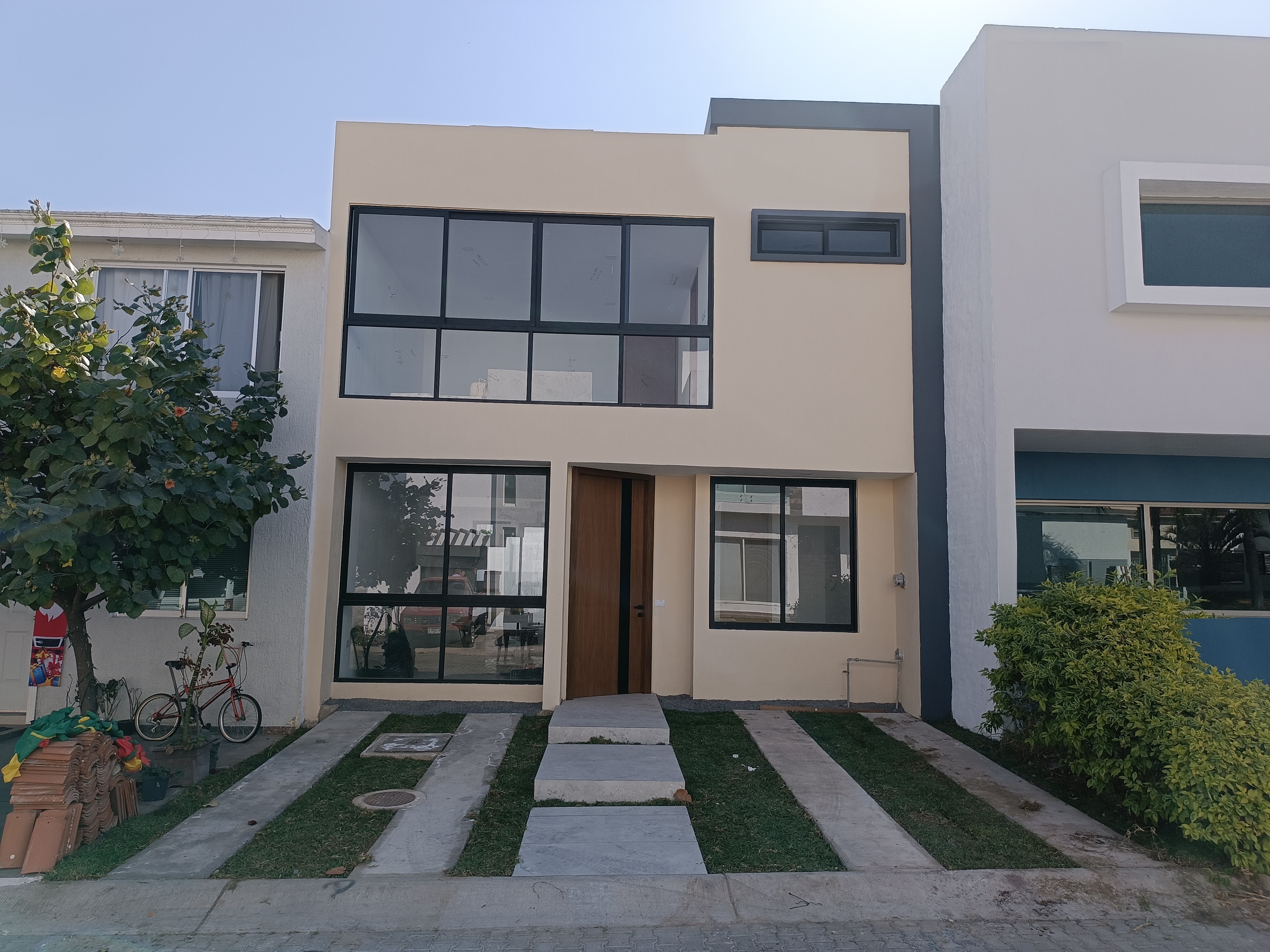 Gallery image 1