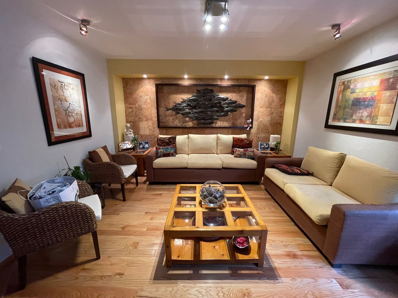 Gallery image 1