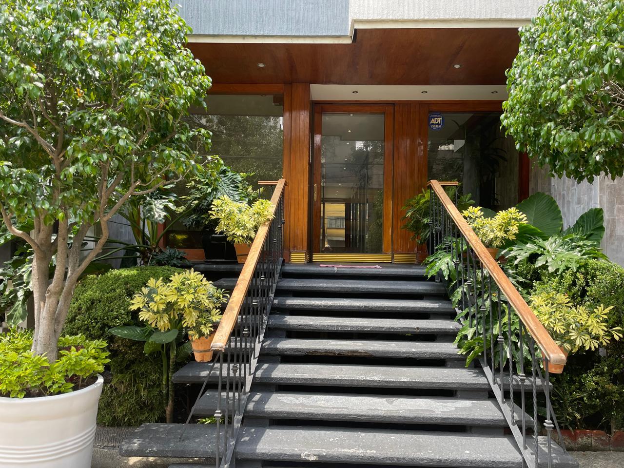 Gallery image 3
