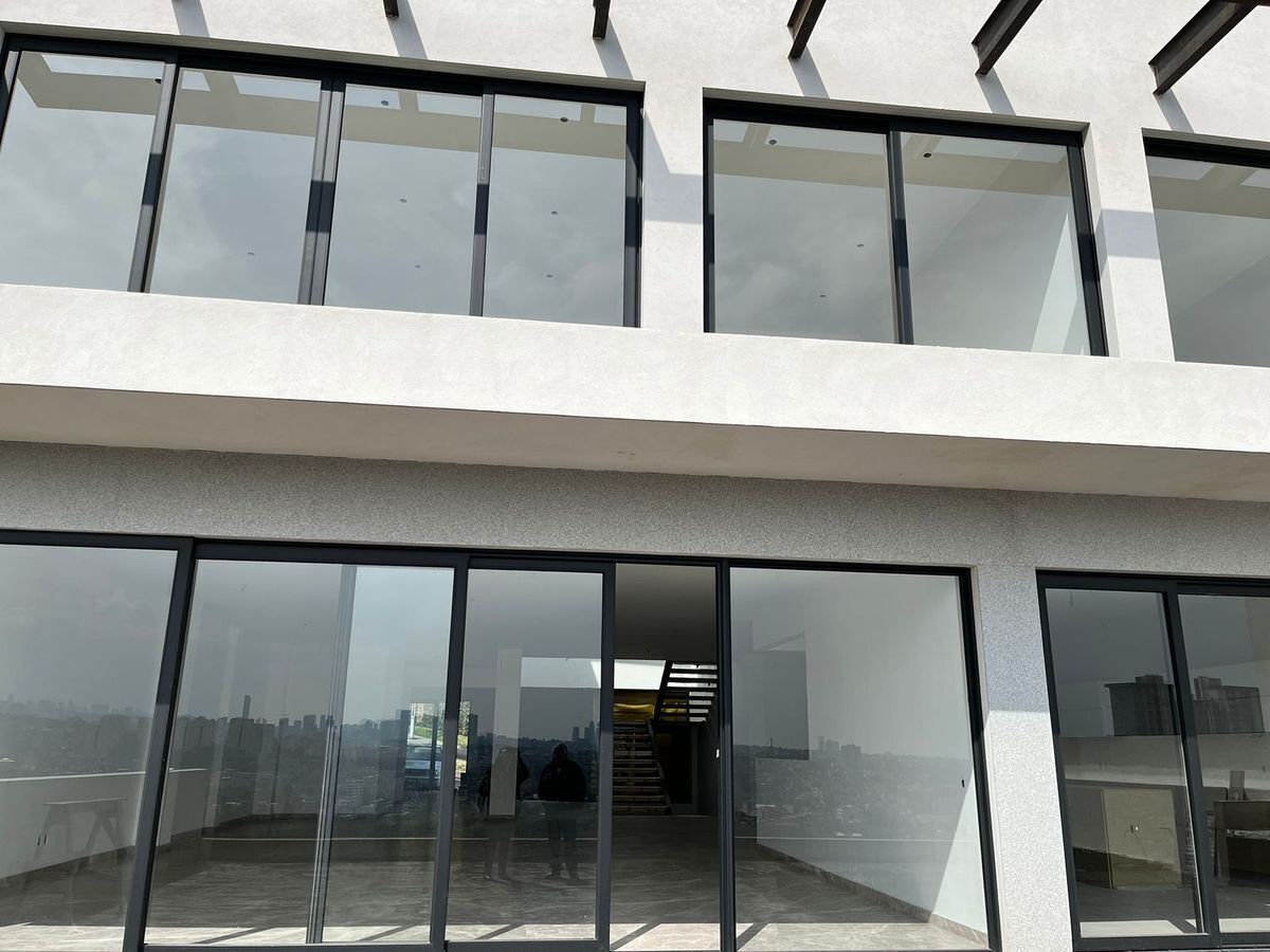 Gallery image 1