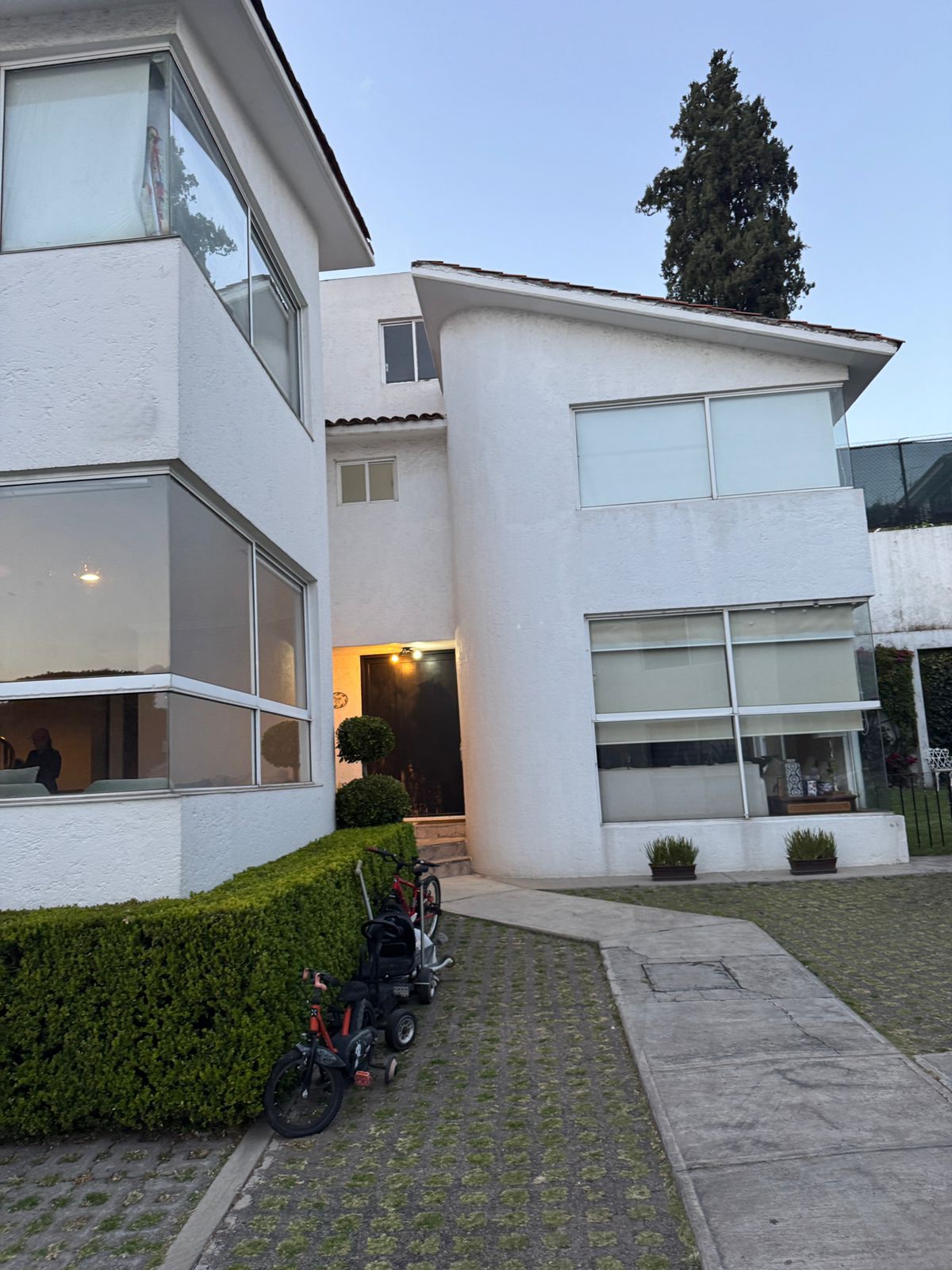 Gallery image 1