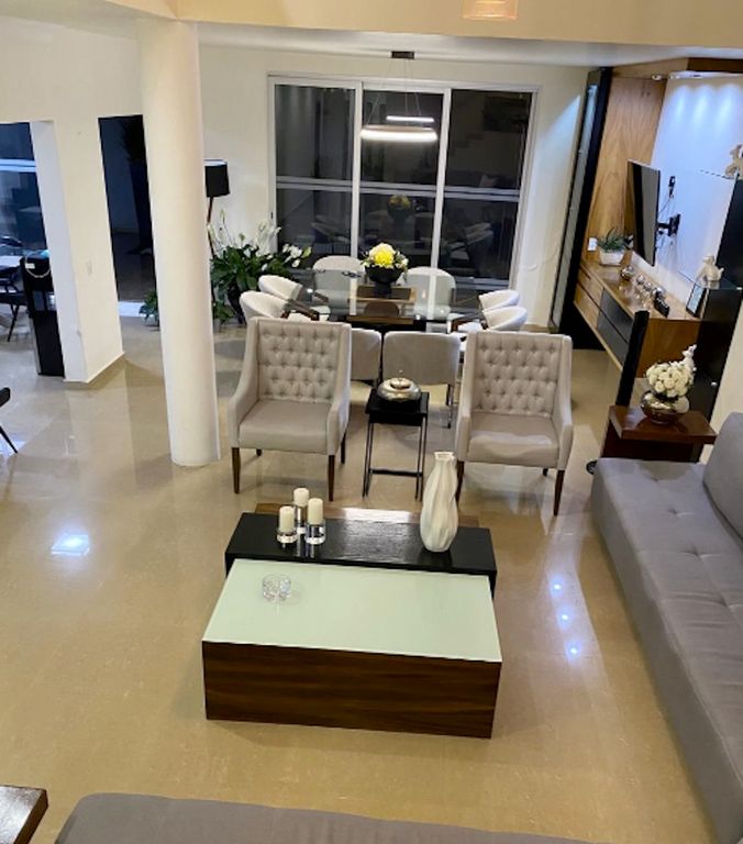 Gallery image 1
