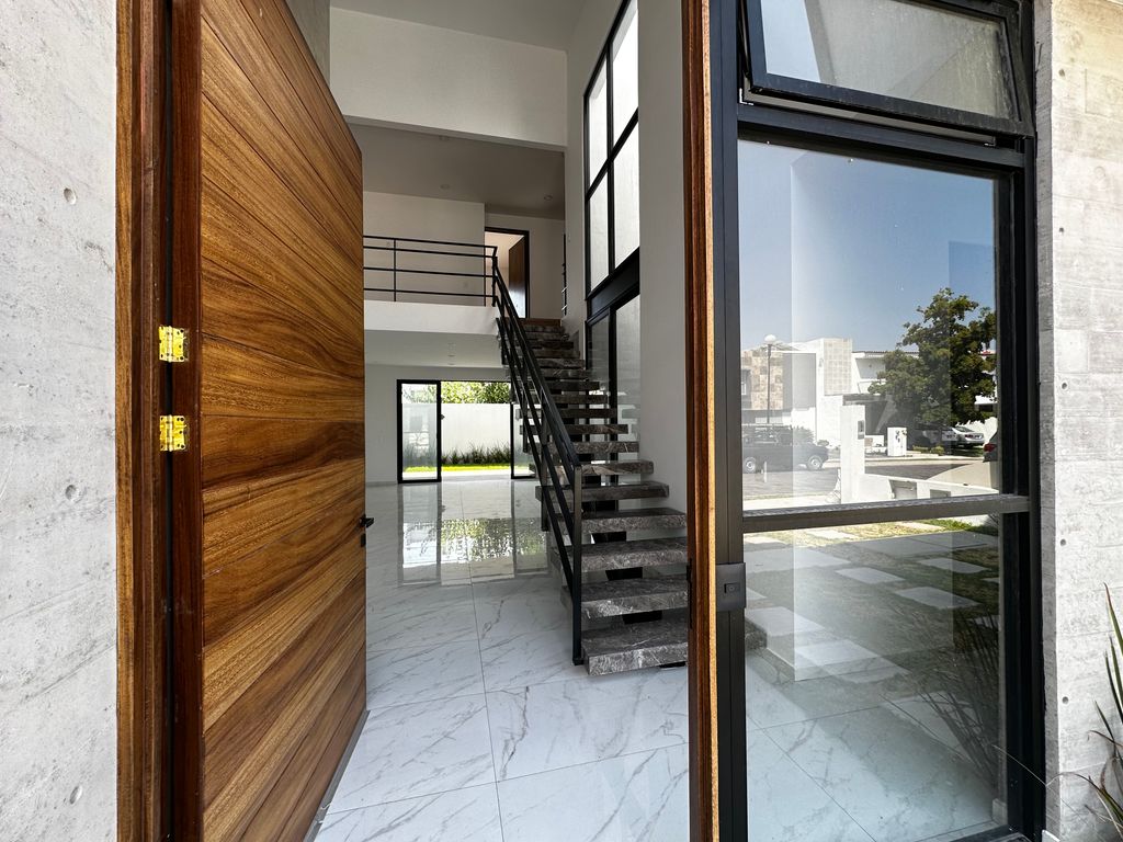 Gallery image 1
