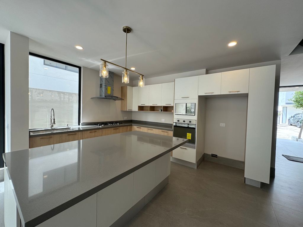 Gallery image 3