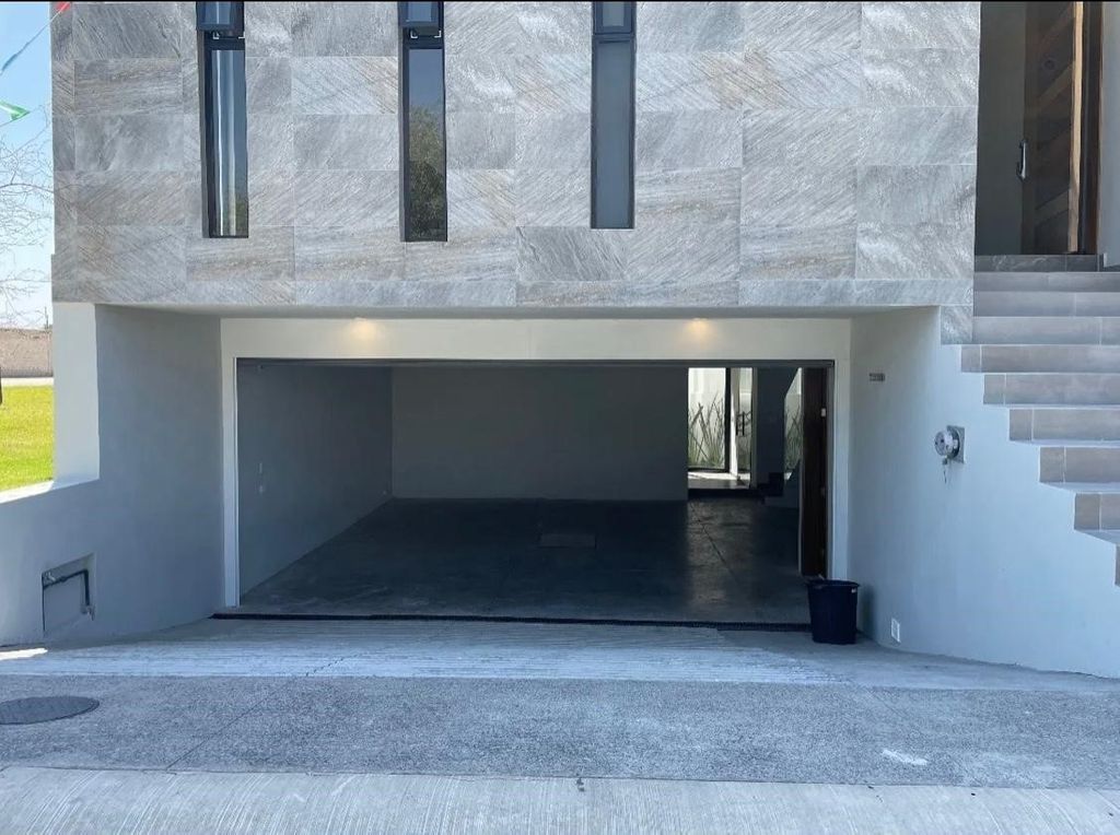Gallery image 1