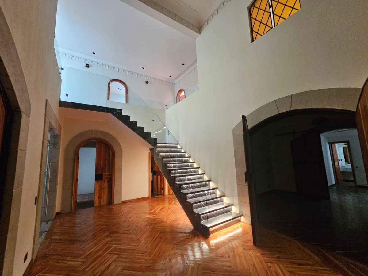 Gallery image 1